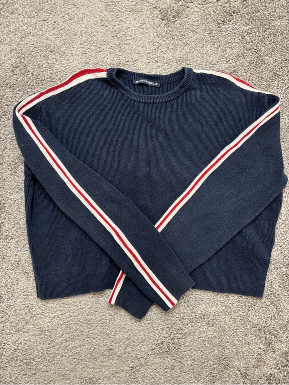 brandy melville cropped sweater - one size